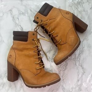 Timberland Women’s Tillston 6 Inch Wheat Boots